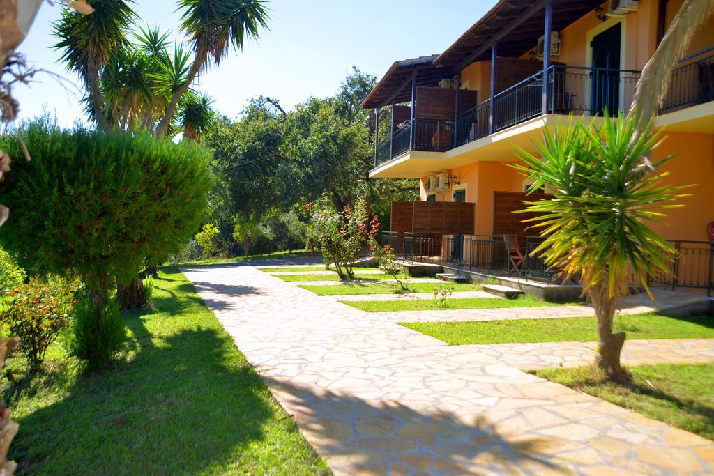Krystallia Apartments Dasziá Kültér fotó